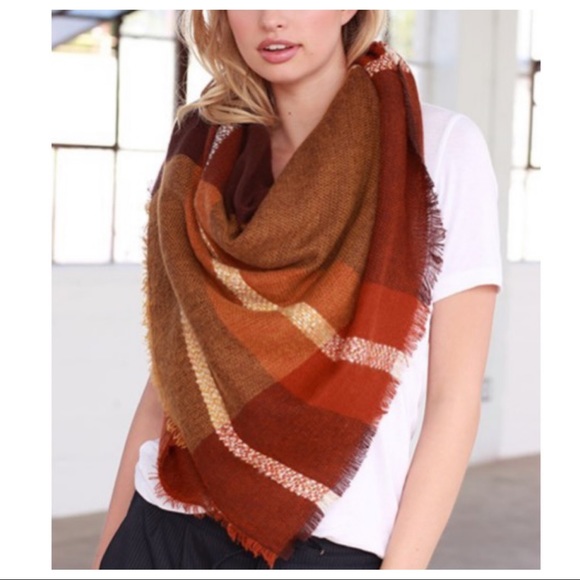 Accessories - ✨LAST ONE ✨Beautiful plaid rust scarf/Shawl